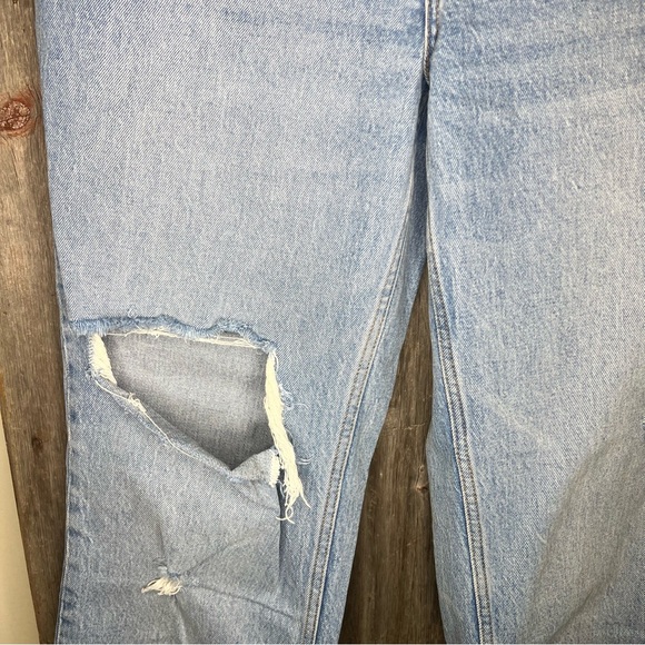 Abercrombie & Fitch 90’s Straight Ultra High Rise Jeans Distressed 28 Reg - Picture 4 of 12